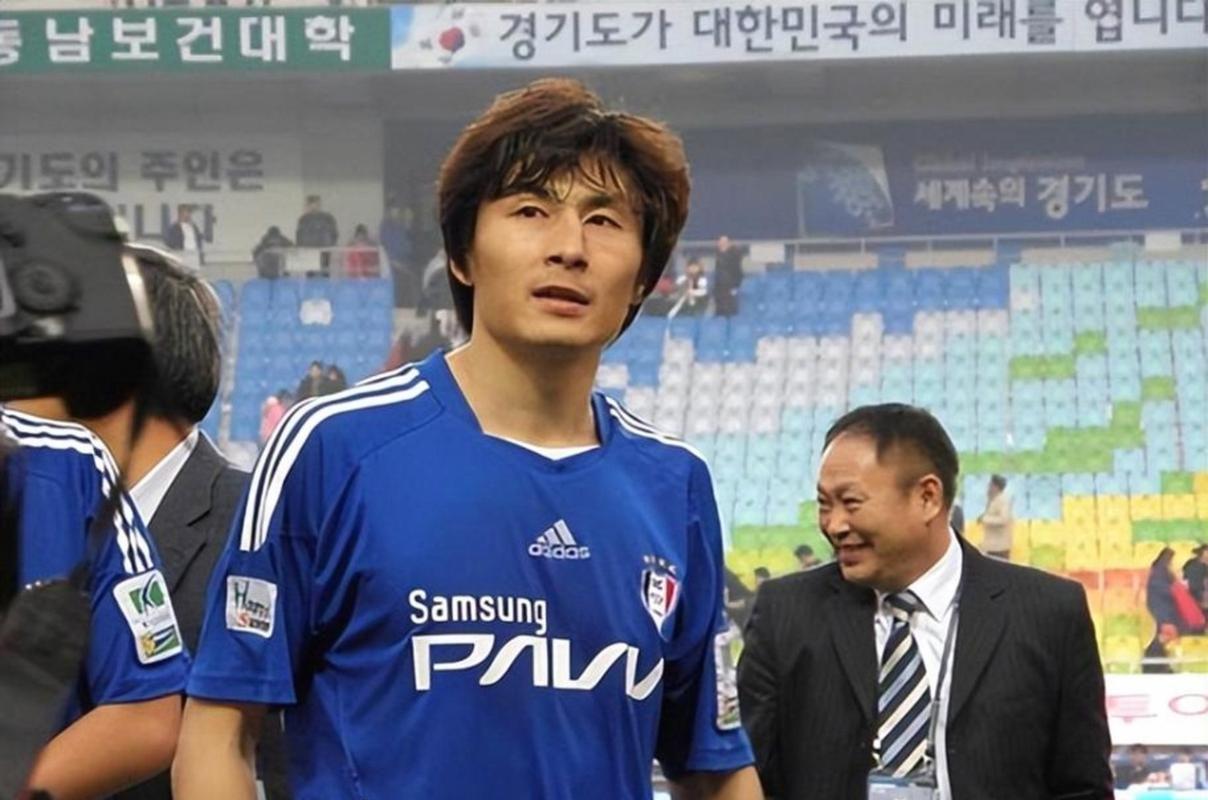 ESPN记者：湖人队内部人士暗示詹姆斯父子可能一起转投新球队