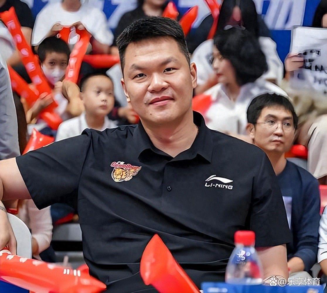 戈森斯：我被佛罗伦萨扫地出门，一无所有时沙尔克联系了我