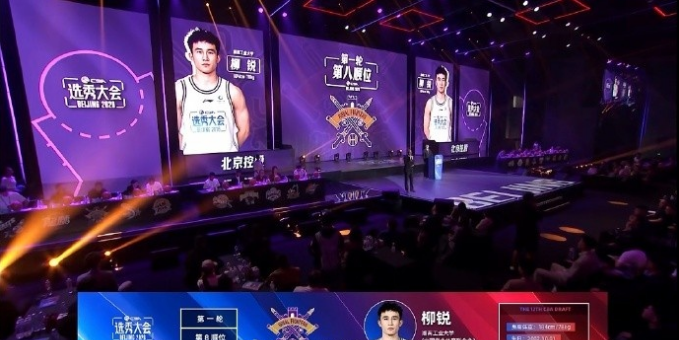 断了的鞋带怎么就是球场“黑魔法”了